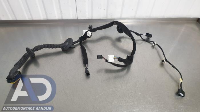 Begagnade Kablage Renault Twingo III (AH) 1.0 SCe 65 12V Pris € 34,99 Marginaltabell erbjuds av Autodemontage Aandijk