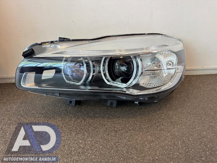 Używane Reflektor lewy BMW 2 serie Active Tourer (F45) 218i 1.5 TwinPower Turbo 12V Cena € 449,99 Procedura marży oferowane przez Autodemontage Aandijk