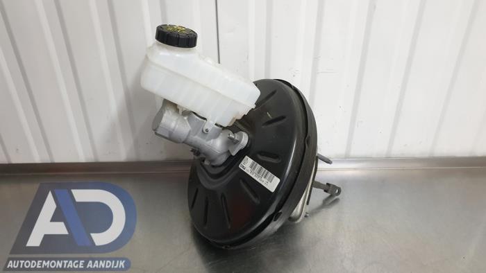 Usagé Servo frein Renault Captur I (2R) 1.2 TCE 16V EDC Prix € 29,99 Règlement à la marge proposé par Autodemontage Aandijk