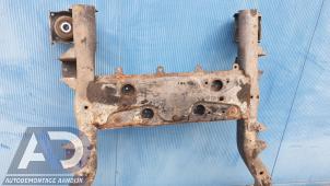 Subframe from a Volkswagen Multivan T5 (7E/7HC/7HF/7HM) 2.5 TDi 2004