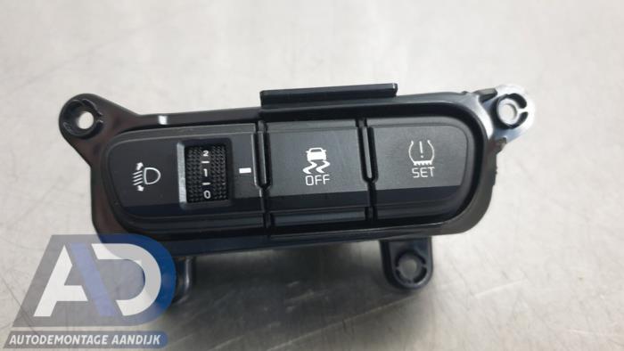 Używane Przelacznik ESP Kia Picanto (JA) 1.0 12V Cena € 19,99 Procedura marży oferowane przez Autodemontage Aandijk