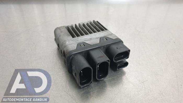 Used Cooling computer Volkswagen Multivan T5 (7E/7HC/7HF/7HM) 2.5 TDi Price € 29,99 Margin scheme offered by Autodemontage Aandijk