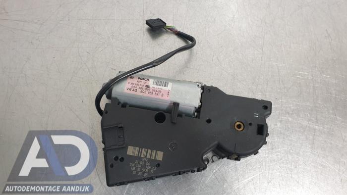 Używane Silnik szyberdachu Seat Ibiza III (6L1) 1.4 16V 100 Cena € 34,99 Procedura marży oferowane przez Autodemontage Aandijk