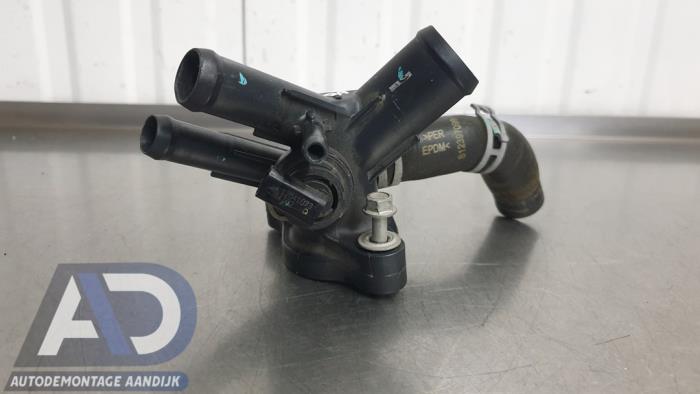 Begagnade Termostathus Opel Corsa E 1.0 SIDI Turbo 12V Pris € 19,99 Marginaltabell erbjuds av Autodemontage Aandijk