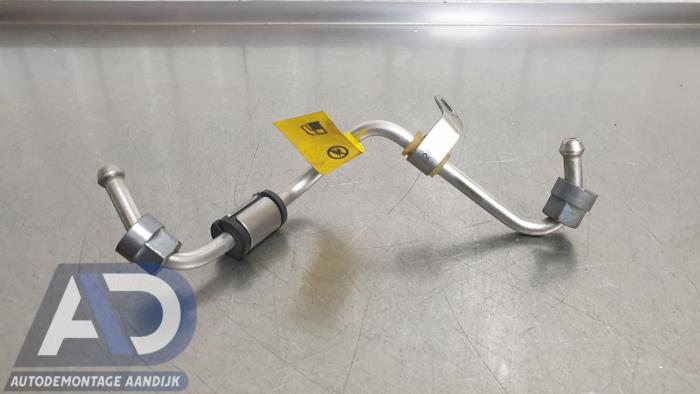 Begagnade Bränsleledning Opel Corsa E 1.0 SIDI Turbo 12V Pris € 29,99 Marginaltabell erbjuds av Autodemontage Aandijk