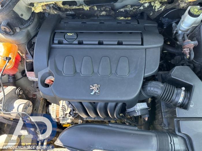 Usagé Couvercle soupapes Peugeot 407 SW (6E) 2.0 16V Prix € 39,99 Règlement à la marge proposé par Autodemontage Aandijk