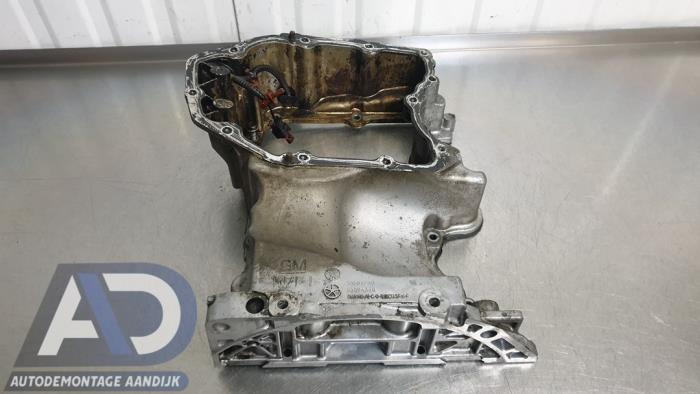 Usagé Couvercle carter Opel Karl 1.0 12V Prix € 49,99 Règlement à la marge proposé par Autodemontage Aandijk