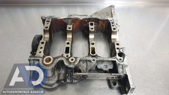 Used Engine crankcase Opel Karl 1.0 12V Price € 124,99 Margin scheme offered by Autodemontage Aandijk