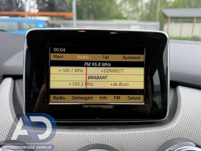 Used Interior display Mercedes B (W246/W242) 1.6 B-180 BlueEFFICIENCY Turbo 16V Price € 99,99 Margin scheme offered by Autodemontage Aandijk