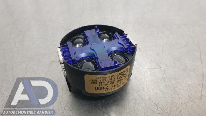 Begagnade Regnsensor Mercedes B (W246/W242) 1.6 B-180 BlueEFFICIENCY Turbo 16V Pris € 19,99 Marginaltabell erbjuds av Autodemontage Aandijk