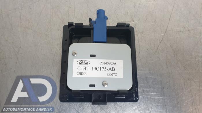 Używane Antena GPS Ford Fiesta 6 (JA8) 1.0 EcoBoost 12V 100 Cena € 19,99 Procedura marży oferowane przez Autodemontage Aandijk
