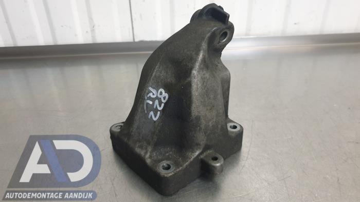 Used Engine mount Mercedes E Combi (S211) 3.0 E-280 CDI V6 24V Price € 24,99 Margin scheme offered by Autodemontage Aandijk