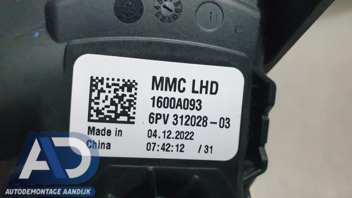 Gaspedalsensor från en Mitsubishi Space Star (A0) 1.2 12V 2023