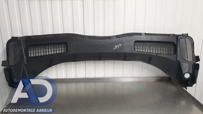 Używane Parawan Ford Kuga II (DM2) 1.5 EcoBoost 16V 182 4x4 Cena € 49,99 Procedura marży oferowane przez Autodemontage Aandijk