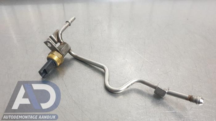 Begagnade Bränsletryckssensor BMW 3 serie (E92) 320i 16V Pris € 29,99 Marginaltabell erbjuds av Autodemontage Aandijk