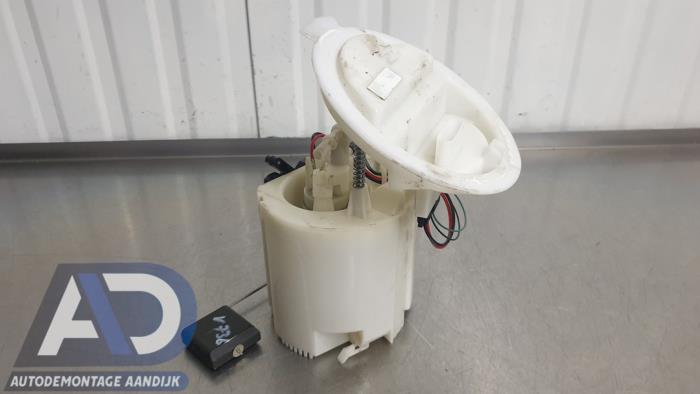 Usagé Pompe d'injection Mercedes C Estate (S204) 1.8 C-250 CGI 16V Prix € 49,99 Règlement à la marge proposé par Autodemontage Aandijk