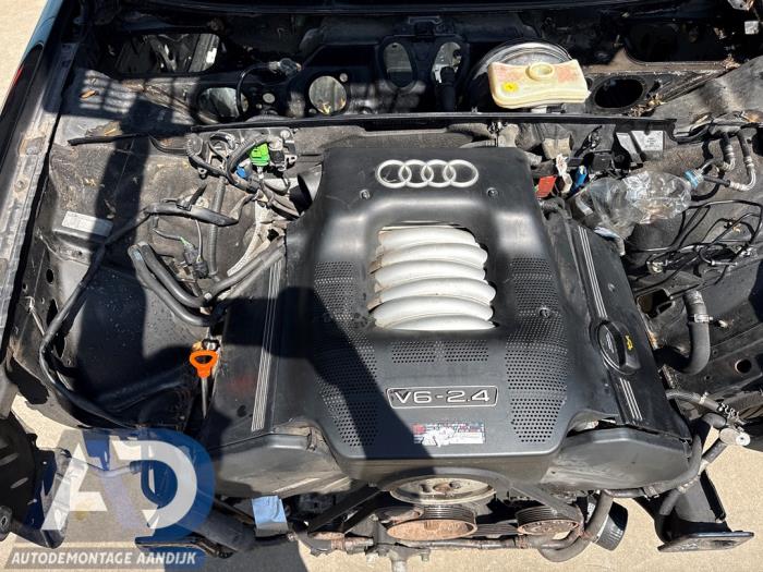 Używane Silnik Audi A4 Avant (B6) 2.4 V6 30V Cena € 399,99 Procedura marży oferowane przez Autodemontage Aandijk