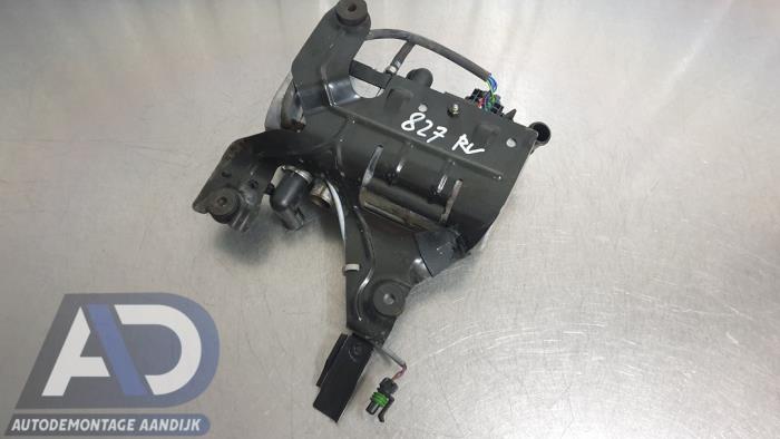 Używane Ogrzewanie postojowe Ford Kuga II (DM2) 1.5 EcoBoost 16V 182 4x4 Cena na żądanie oferowane przez Autodemontage Aandijk