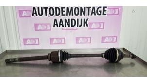 Usagé Arbre de transmission avant droit Renault Trafic New (EL) 2.0 dCi 16V 115 Prix € 49,99 Règlement à la marge proposé par Autodemontage Aandijk