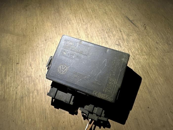 Cilindro de juego de cerraduras (completo) de un Seat Arosa (6H1) 1.0 MPi 2002