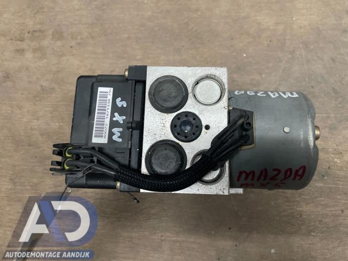 Pompa ABS z Mazda MX-5 (NB18/35/8C) 1.6i 16V 2001
