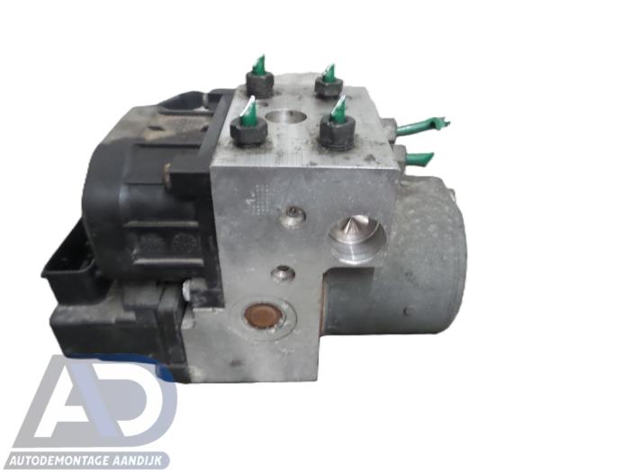Usagé Bloc ABS Opel Corsa C (F08/68) 1.0 12V Prix € 29,99 Règlement à la marge proposé par Autodemontage Aandijk