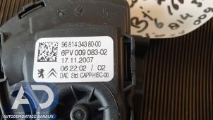 Gaspedalposition Sensor van een Peugeot 207 CC (WB) 1.6 16V 2007