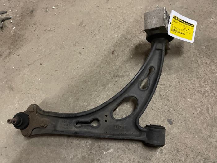 Front wishbone, right from a Volkswagen Eos (1F7/F8) 1.4 TSI 16V BlueMotion 2008