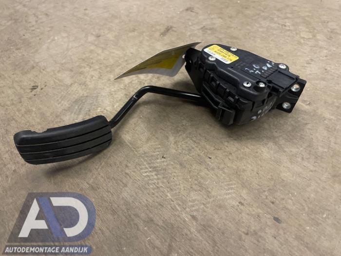 Renault Trafic Accelerator pedals stock