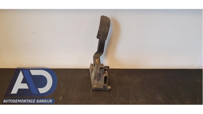 Begagnade Gaspedalsensor Mercedes Sprinter 2t (901/902) 208 CDI 16V Pris € 29,99 Marginaltabell erbjuds av Autodemontage Aandijk