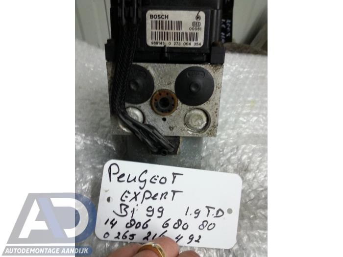 Usagé Pompe ABS Fiat Scudo (220Z) 1.9 TD Prix € 49,99 Règlement à la marge proposé par Autodemontage Aandijk