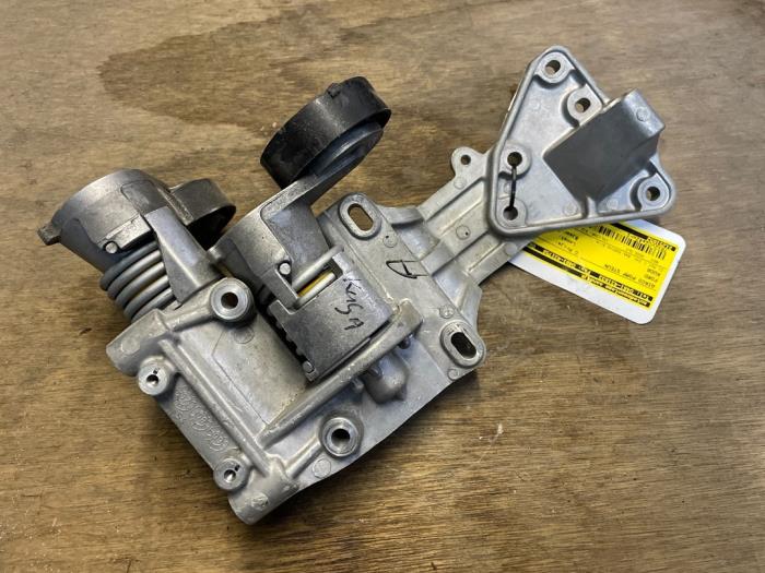 Air conditioning bracket from a Ford Kuga I 2.5t AWD 20V 2009