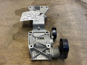 Used Air conditioning bracket Ford Kuga I 2.5t AWD 20V Price € 59,99 Margin scheme offered by Autodemontage Aandijk