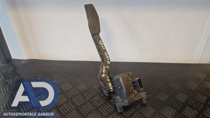 Begagnade Gaspedalsensor Opel Corsa C (F08/68) 1.0 12V Twin Port Pris € 19,99 Marginaltabell erbjuds av Autodemontage Aandijk