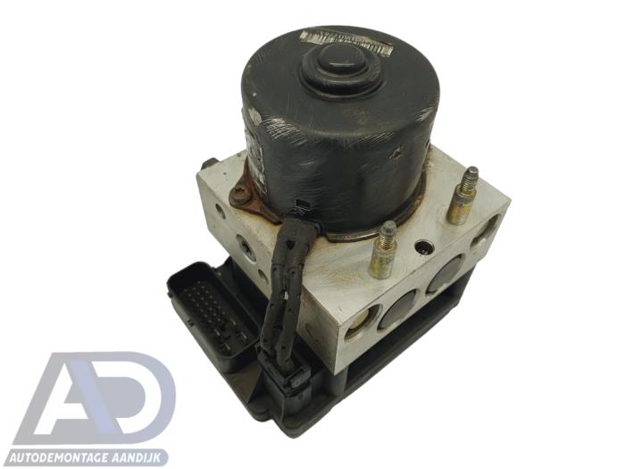 Begagnade ABS-pump Ford Galaxy (WGR) 1.9 TDI CL,GLX Pris € 49,99 Marginaltabell erbjuds av Autodemontage Aandijk