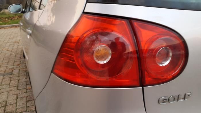 Taillight, left from a Volkswagen Golf V (1K1) 2.0 FSI 16V 2008