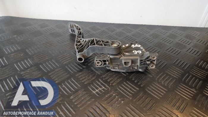 Gaspedalposition Sensor van een Daewoo Leganza 2.0 SX,CDX 16V 1999