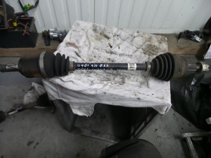Front drive shaft, left from a Opel Corsa D 1.4 16V Twinport 2008