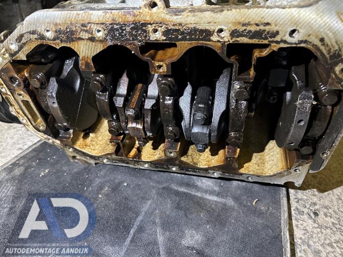 Engine crankcase from a Volkswagen Polo IV (9N1/2/3) 1.4 16V 2006