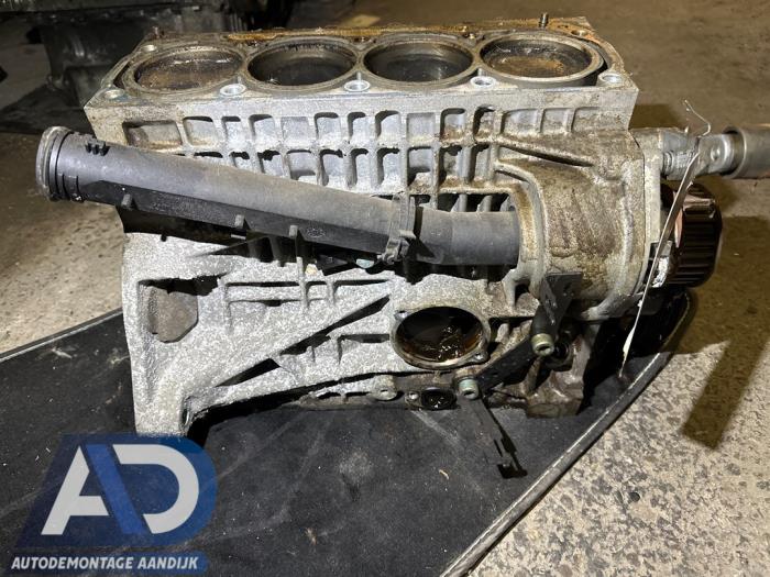 Engine crankcase from a Volkswagen Polo IV (9N1/2/3) 1.4 16V 2006