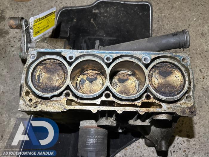 Engine crankcase from a Volkswagen Polo IV (9N1/2/3) 1.4 16V 2006
