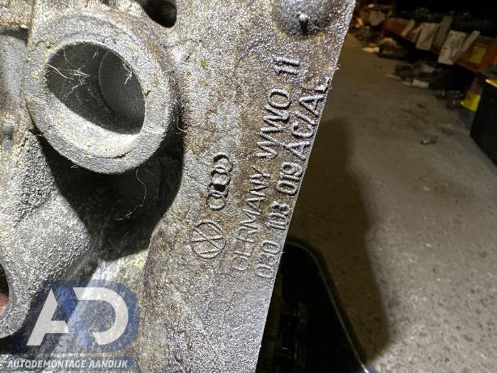 Engine crankcase from a Volkswagen Polo IV (9N1/2/3) 1.4 16V 2006