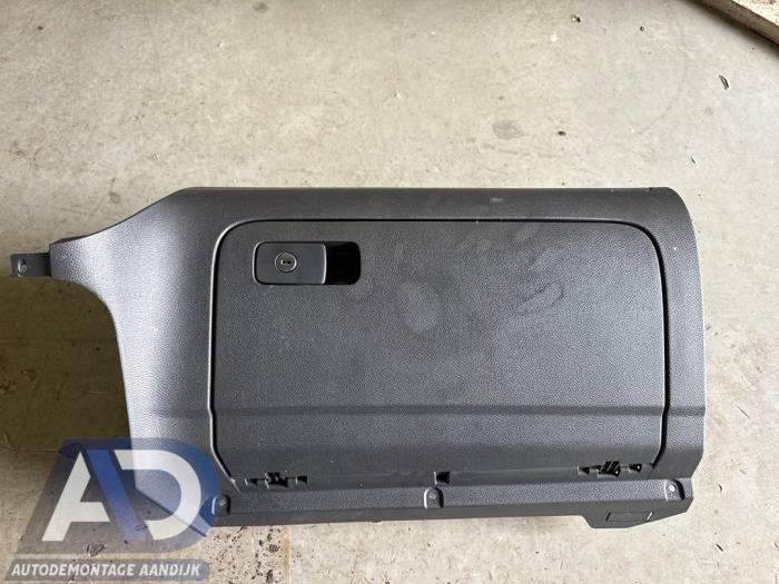 Begagnade Handskfack Volkswagen Golf V (1K1) 1.6 Pris € 24,99 Marginaltabell erbjuds av Autodemontage Aandijk