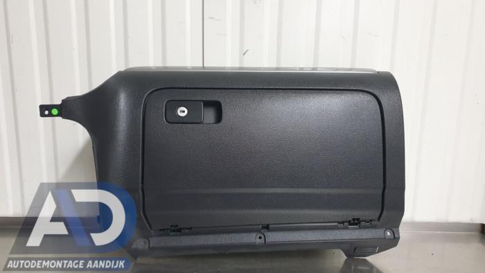 Begagnade Handskfack Volkswagen Golf V (1K1) 1.4 FSI 16V Pris € 24,99 Marginaltabell erbjuds av Autodemontage Aandijk