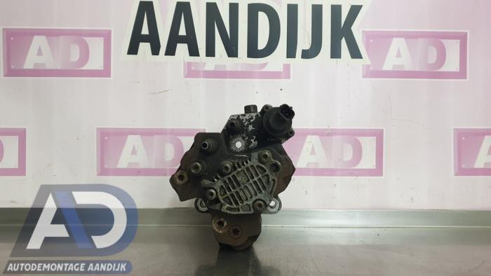 Usagé Pompe à carburant Renault Laguna II Grandtour (KG) 1.9 dCi 120 Prix € 74,99 Règlement à la marge proposé par Autodemontage Aandijk