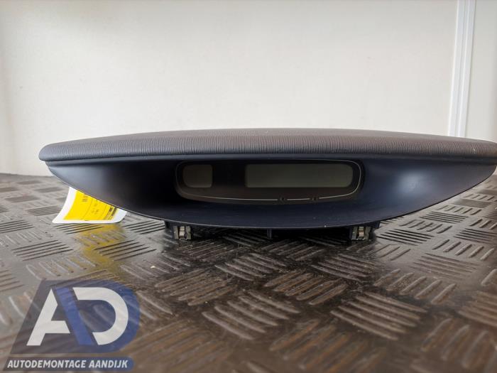 Used Interior display Renault Laguna II (BG) 1.8 16V Price € 19,99 Margin scheme offered by Autodemontage Aandijk
