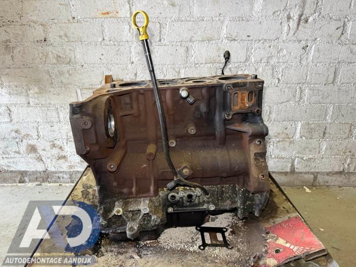 Used Engine crankcase Ford Mondeo III Wagon 2.0 TDCi 130 16V Price € 149,99 Margin scheme offered by Autodemontage Aandijk