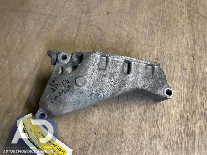 Used Engine mount Volkswagen Transporter T5 2.0 TDI DRF Price € 24,99 Margin scheme offered by Autodemontage Aandijk