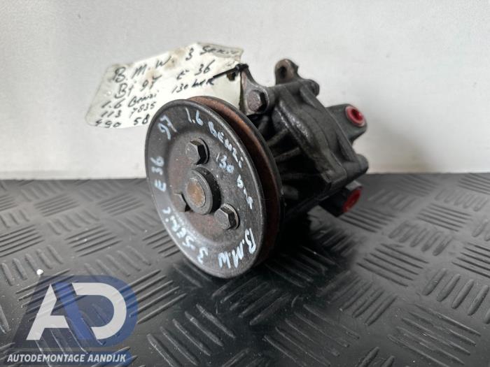 Usagé Pompe de direction BMW 3 serie (E36/4) 316i Prix € 49,99 Règlement à la marge proposé par Autodemontage Aandijk