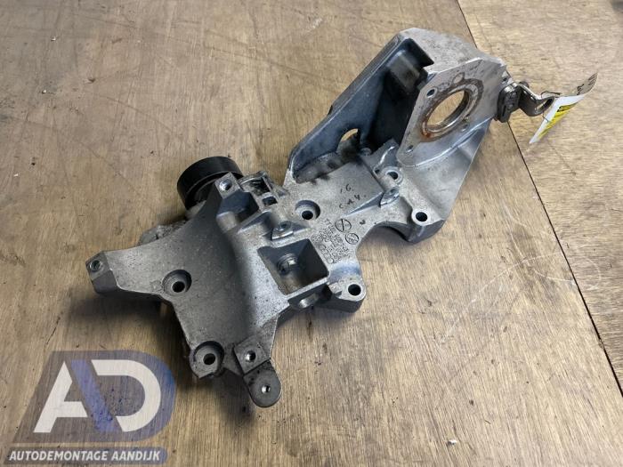 Used Engine mount Volkswagen Golf VI (5K1) 1.6 TDI 16V Price € 29,99 Margin scheme offered by Autodemontage Aandijk